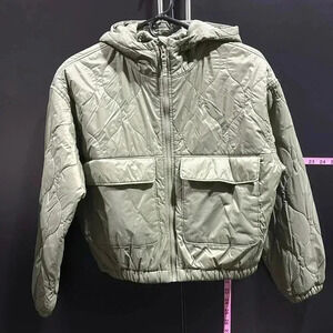 Old Navy Cropped Puffer jacket,hood, quilted,pockets,elastic cuffs
